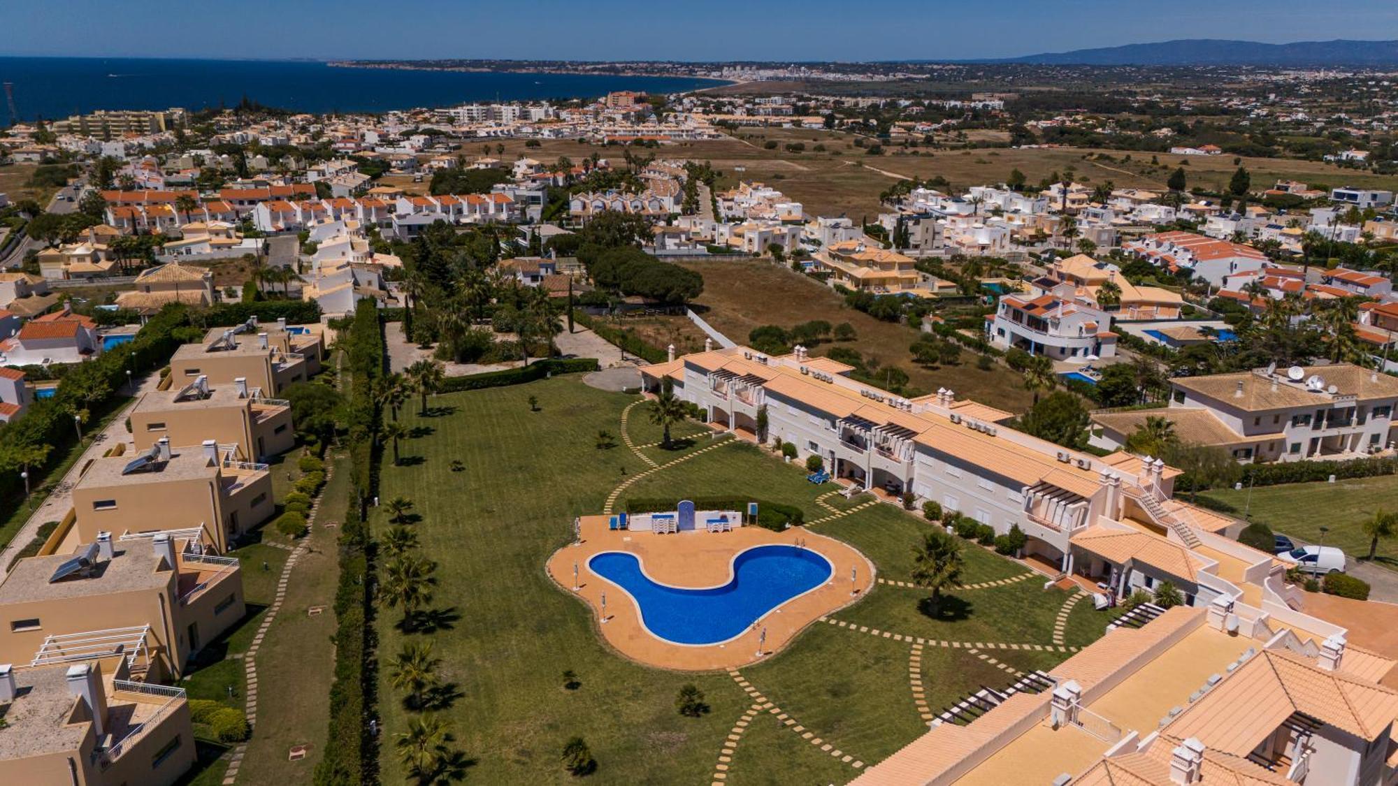 Apartamento No Condominio Baia Village Com Piscina Albufeira Luaran gambar